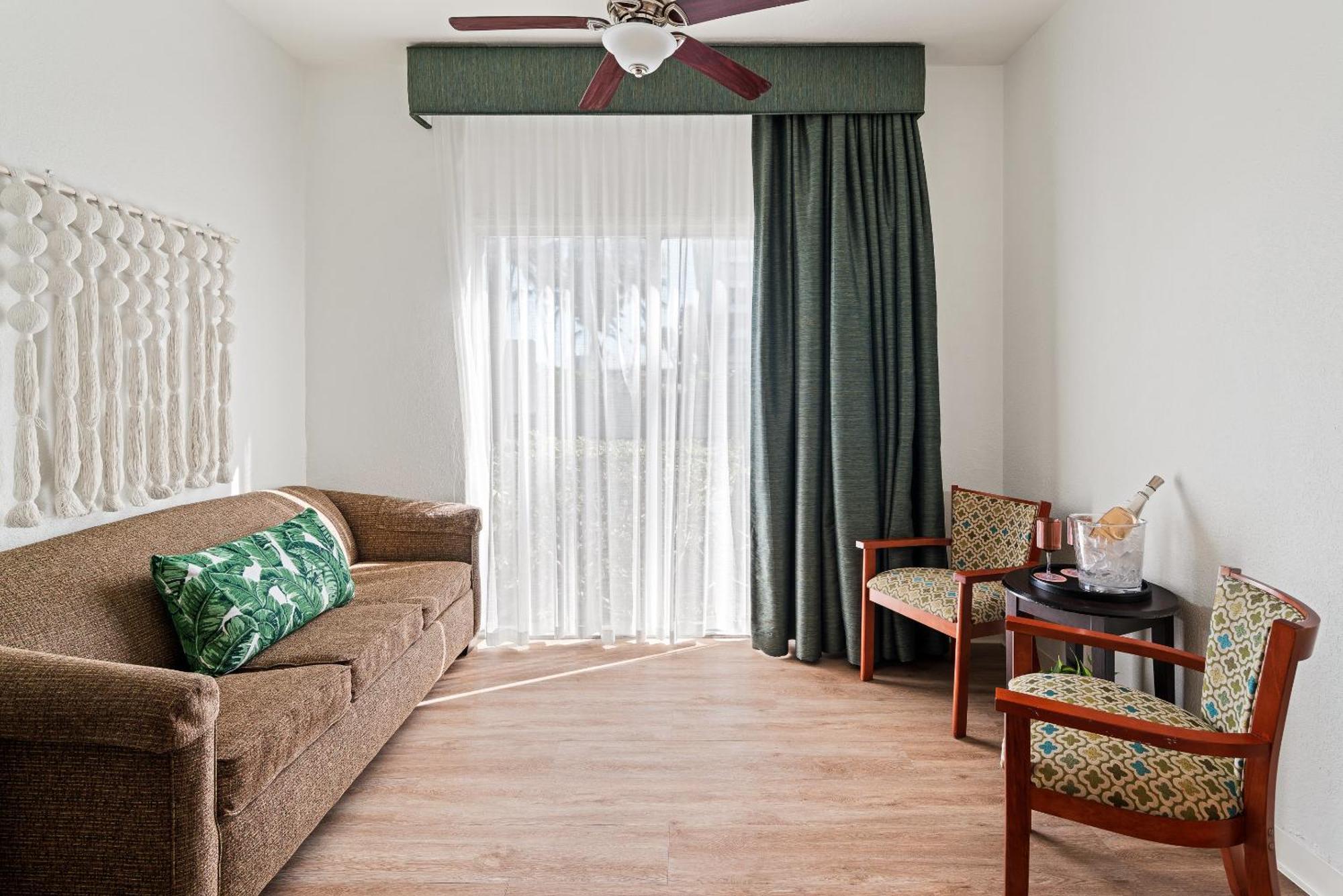 فندق بست ويسترن أون ذا باي إن آند مارينا North Bay Village المظهر الخارجي الصورة
